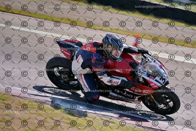 26bt05-0013 | markuskiefer.com - Realisiert mit Pictrs.com