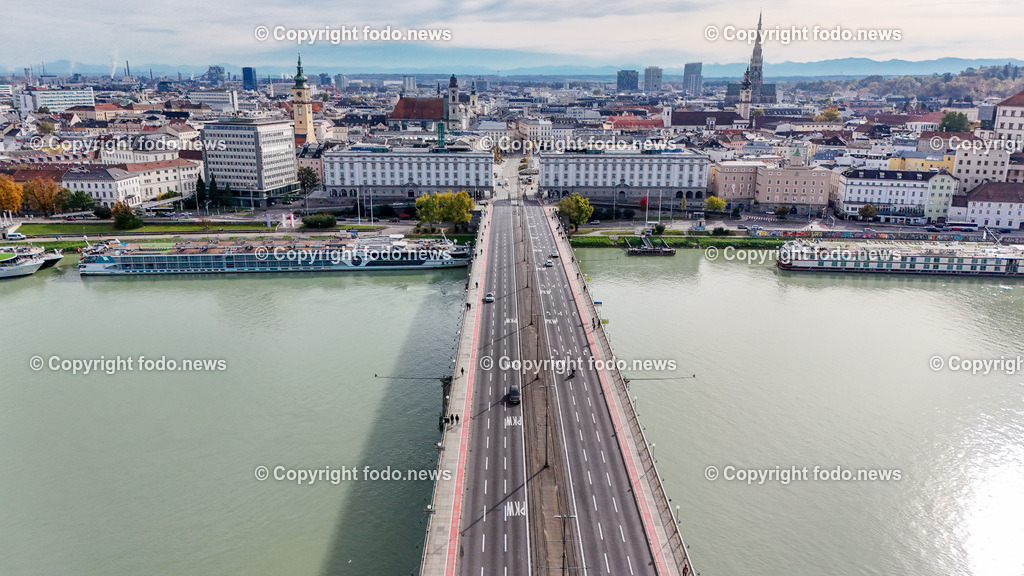 Nibelungenbruecke Linz_ 29.10.2023-4 | 29.10.2023, Nibelungenbruecke Linz, AUT, Nibelungenbruecke, Bruecke, Donau, Donauuebergang, im Bild Nibelungenbruecke

Drohne
