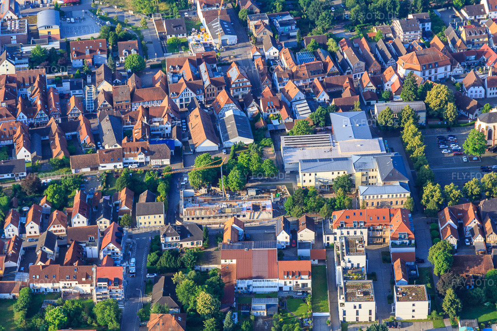 Luftbild: Baustelle zum Bau einer Mensa der Ludwig-Riedinger-Grundschule in Kandel im Bundesland Rheinland-Pfalz in Deutschland. Foto: IMG_148356.jpg vom 17.06.2025 durch Werner Riehm/FLY-FOTO.deGrundschule Kandel | Ludwig-Riedinger-Grundschule in Kandel