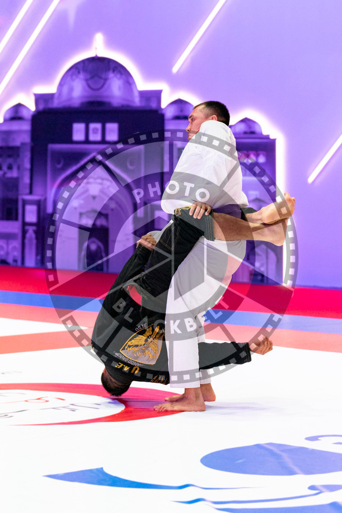 20231106PBB0968 | Fighters compete during the AJP World Master Championship in the Mubadala Arena in Abu Dhabi, Arab United Emirates, on November 6, 2023.