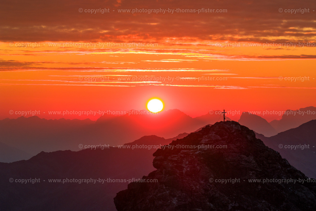 Lizumer Reckner Sonnenuntergang copyright  Thomas Pfister-2 | PHOTOGRAPHY BY THOMAS PFISTER