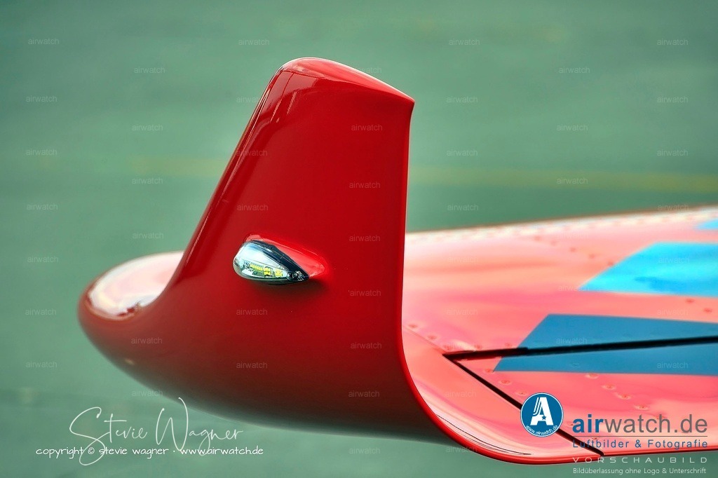 Flugplatz-Husum-airwatch-wagner151 | Entdecken Sie atemberaubende Luftbilder und Fotografien auf airwatch.de - Tauchen Sie ein in eine Welt voller faszinierender Aufnahmen aus der Vogelperspektive.