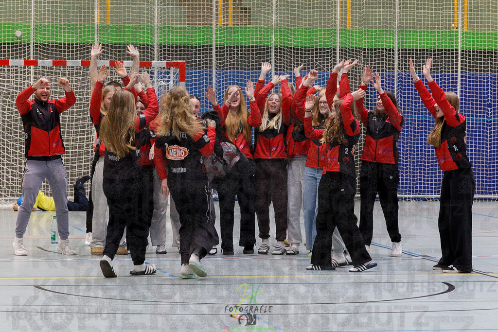 Hessenmeisterschaft wJC - Finale; HSG Kleenheim - HSG Weiterstadt/ Braunsh.Worf. | Hessenmeisterschaft wJC - Finale; HSG Kleenheim - HSG Weiterstadt/ Braunsh.Worf. am 22.03.2025 in Biedenkopf (Sporthalle Lahntalschule)Photo © 2025 - Jörg Heinrich - Realisiert mit Pictrs.com