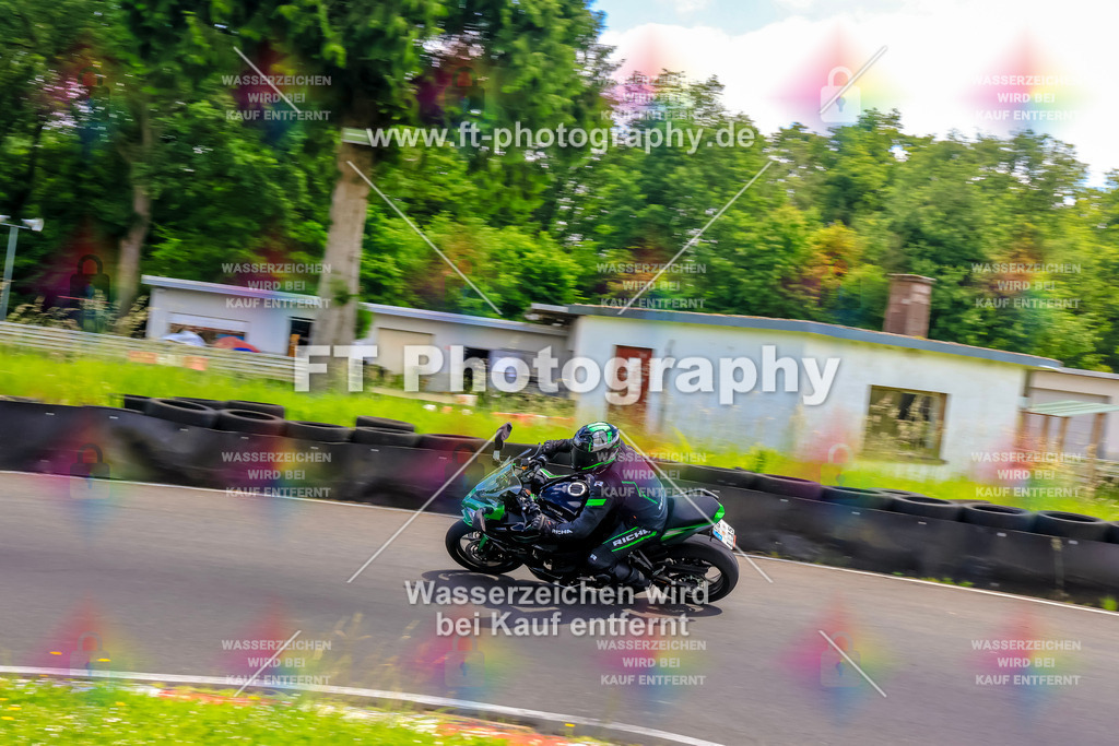 VBK-8161 | Hier findet Ihr Bilder von Touristenfahrten auf der Nürburgring Nordschleife oder von anderen Veranstaltungen die ich besucht habe. Viel Spass beim Durch Schauen 