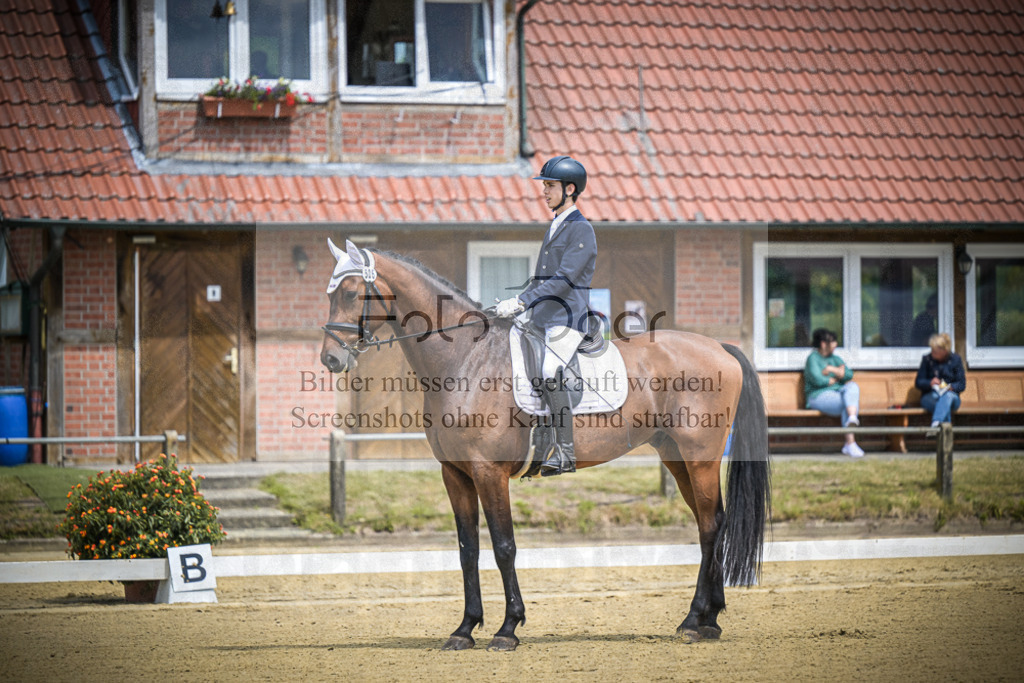 DOS_0070 | Entdecke hochwertige Reitturnierfotos von Foto Oger. Professionell, emotional und authentisch – jetzt Lieblingsmomente im Shop bestellen.Deutschlandweite Turnierfotografie. - Realisiert mit Pictrs.com
