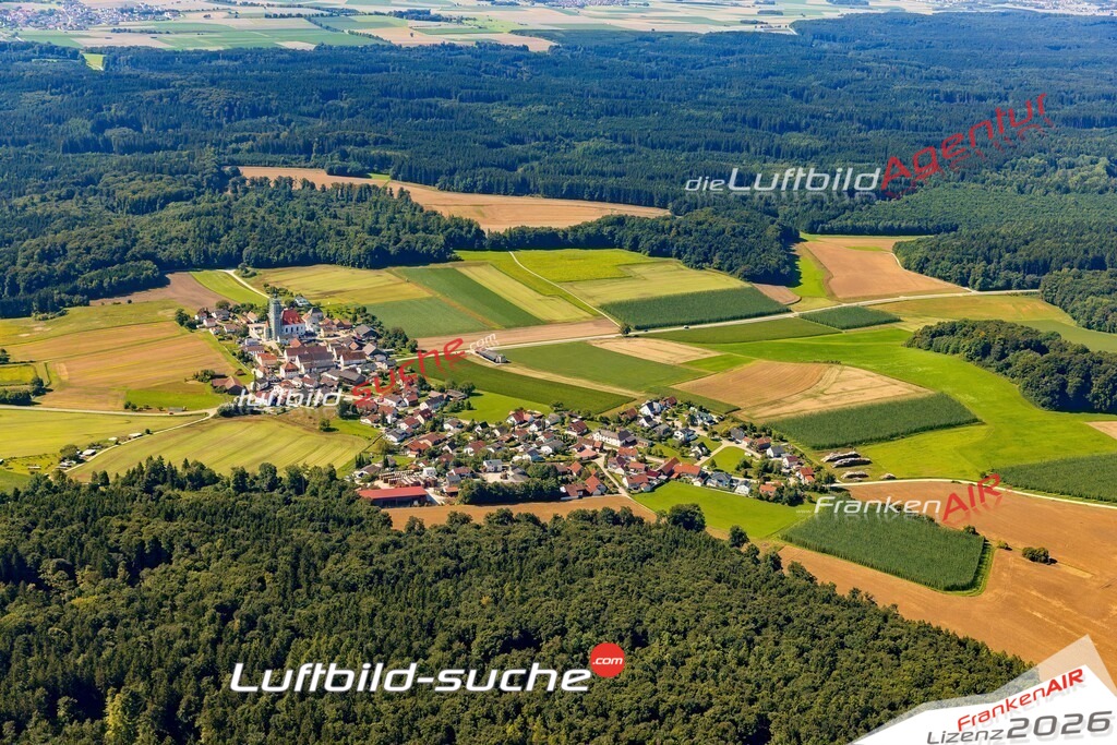 Luftaufnahme Bettbrunn Kösching - Die Luftaufnahme wurde 2025 vom UL-Flugzeug heraus erstellt ( keine Drohne ) - Hochauflösende Luftaufnahme - für professionelle Ausdrucke geeignet. Die Geschenkidee !Mit Lizenz und Bildrechte bestellbar