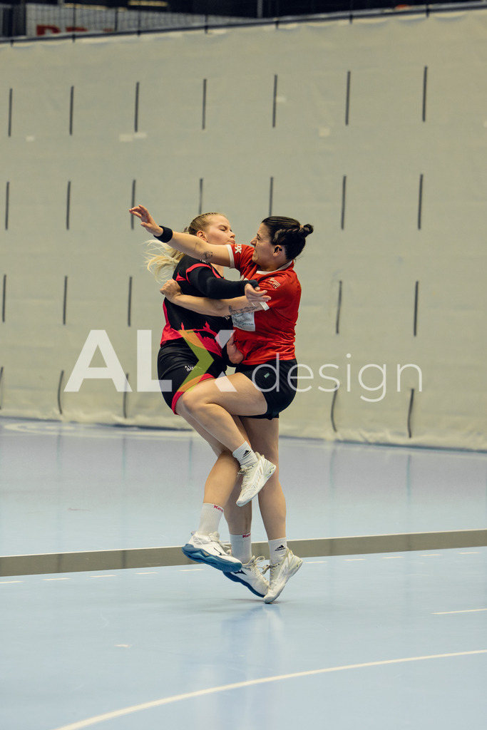 Handball I Frauen I Saison 2025-2026 I Frauen 2. Liga I 8. Spieltag I SG Schaffhausen - SG Red Dragons Uster I 23.11.2025 | Hochwertige Sportfotos kaufen & lizenzieren für Medien, Vereine, Agenturen & Sportler:innen. Entdecke professionelle Sportfotografie im Bildshop von Alexander Franzen. - Realisiert mit Pictrs.com