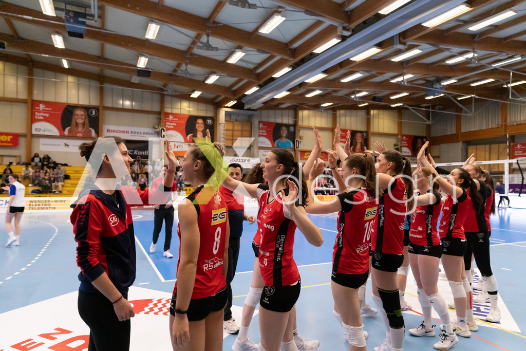 Volleyball I Frauen I Saison 2025-2026 I Volleyball NLA | Women I 1/2 Finals I  VC Kanti Schaffhausen - Sm'Aesch Pfeffingen I 18.03.2026 | VC Kanti Schaffhausen Spielerinnen - Realisiert mit Pictrs.com