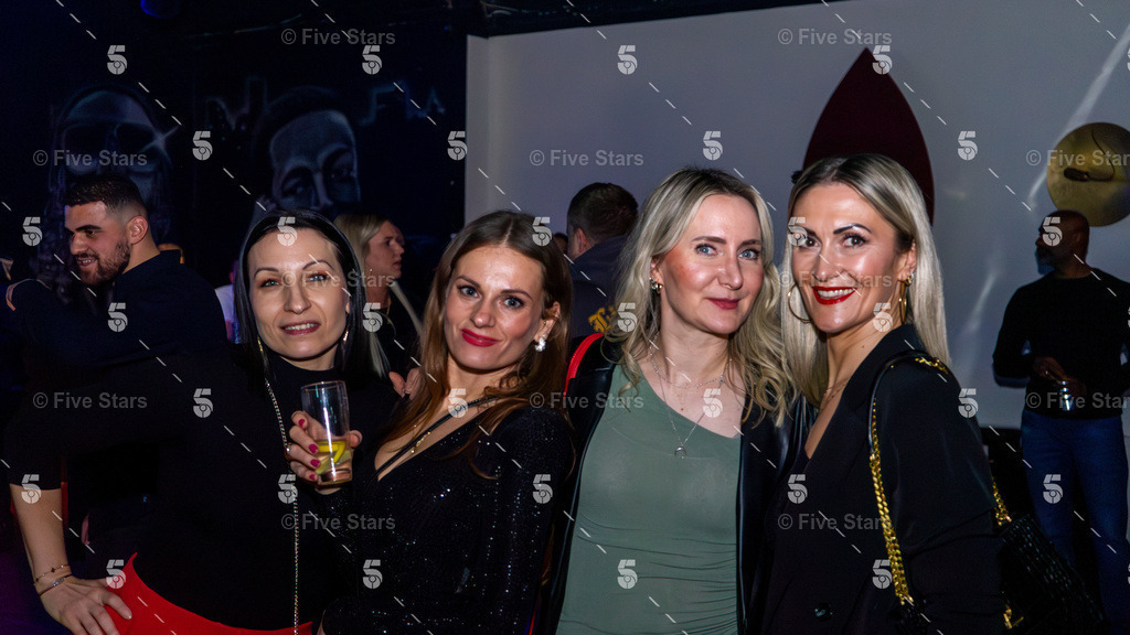 DSC00523_mitLogo1 | Five Stars Fotografie und Videografie fängt Ihre besonderen Momente mit atemberaubenden Bildern und hochwertigen Videos ein. Perfekt für Hochzeiten, Events und mehr – lassen Sie sich von unserer Expertise und Kreativität begeistern. - Realisiert mit Pictrs.com