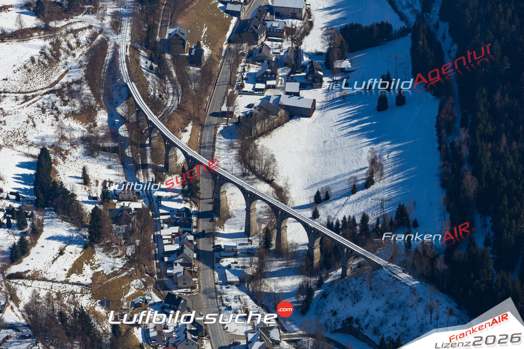 aktuelles Luftbild von Bruecke Lichte - Luftaufnahme wurde 2018 von https://frankenair.de mittels Flugzeug (keine Drohne) erstellt.