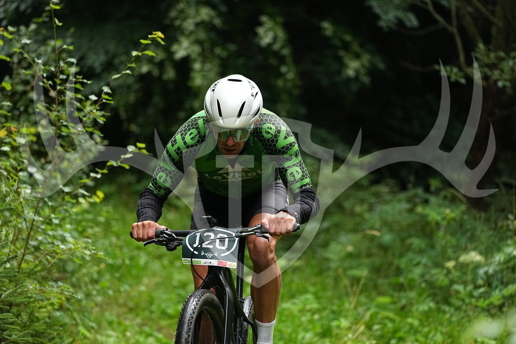 FC109580 | Fotogalerie der Treibjagd im Dunkelwald - Dein MTB Etappenrennen im Erzgebirge - Realisiert mit Pictrs.com