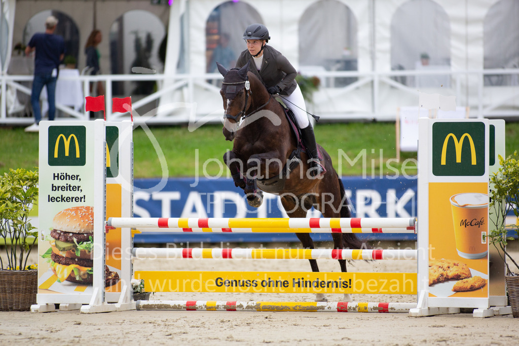230729_BHO_Stil-A2_2_FS023 | Deine schönsten Turniermomente als professionelle Fotos! Entdecke hochwertige Pferdesport-Fotografie im Online-Shop. Jetzt Fotos finden & bestellen!
