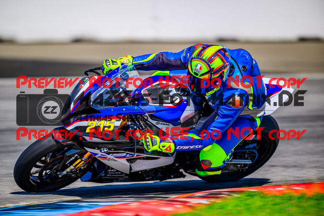 MaZZes_FotoMatrix_240520_6021986_0252 | WEISS