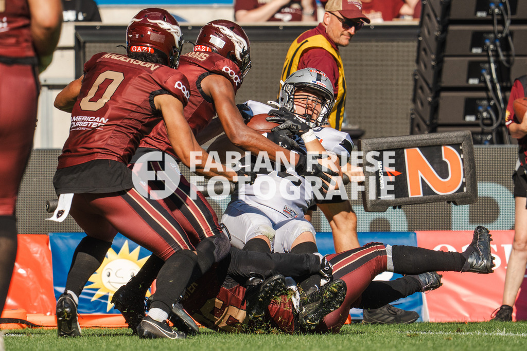 GER Rhein Fire vs. Raiders Tirol, Football, European League of Football, Spieltag 12, Saison 2025, 10.08.2025 | GER Rhein Fire vs. Raiders Tirol, Football, European League of Football, Spieltag 12, Saison 2025, 10.08.2025Foto: Fabian Friese - Realisiert mit Pictrs.com