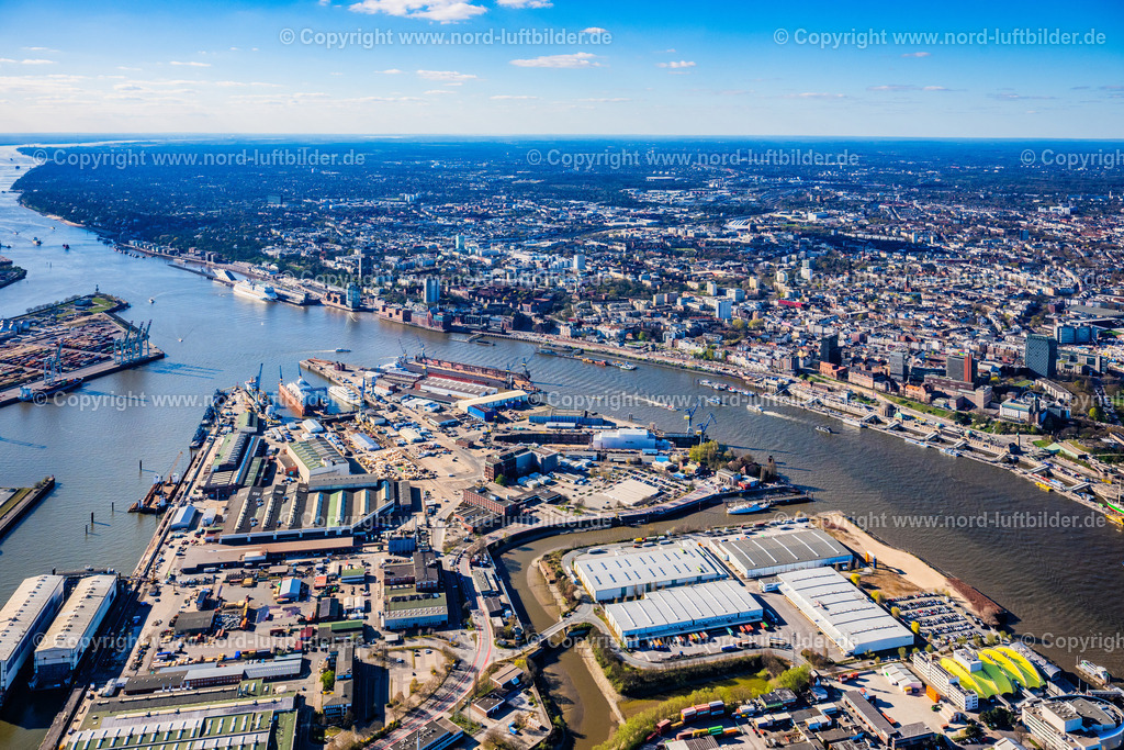 Hamburg_Steinwerder_Blohm_und_Voss_ELS_4671060425 | HAMBURG 06.04.2025 Werftgelände der Blohm + Voss im Ortsteil Kleiner Grasbrook in Hamburg. Weiterführende Informationen bei: Blohm+Voss B.V. & Co. KG,  NVL B.V. & Co. KG - Naval Vessels Lürssen. // Shipyard - site of the Blohm + Voss in the district Kleiner Grasbrook in Hamburg. Further information at: Blohm+Voss B.V. & Co. KG,  NVL B.V. & Co. KG - Naval Vessels Luerssen. Foto: Martin Elsen