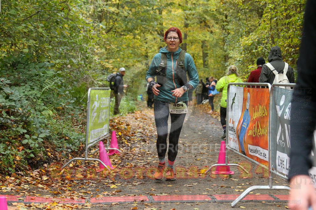 251026_1331_EX1_3603 | Sportfotografie im Rhein-Sieg Kreis, Köln, Bonn, NRW, Rheinland Pfalz, Hessen, etc. Unser Tätigkeitsfeld umfasst den Laufsport vom Volkslauf über den Marathon, Duathlon, Triathon bis zum Ultralauf wie Kölnpfad Ultra oder Schindertrail.