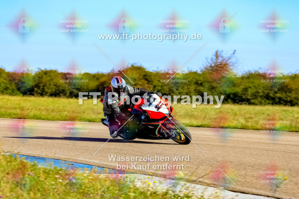 014-1627 | Hier findet Ihr Bilder von Touristenfahrten auf der Nürburgring Nordschleife oder von anderen Veranstaltungen die ich besucht habe. Viel Spass beim Durch Schauen 