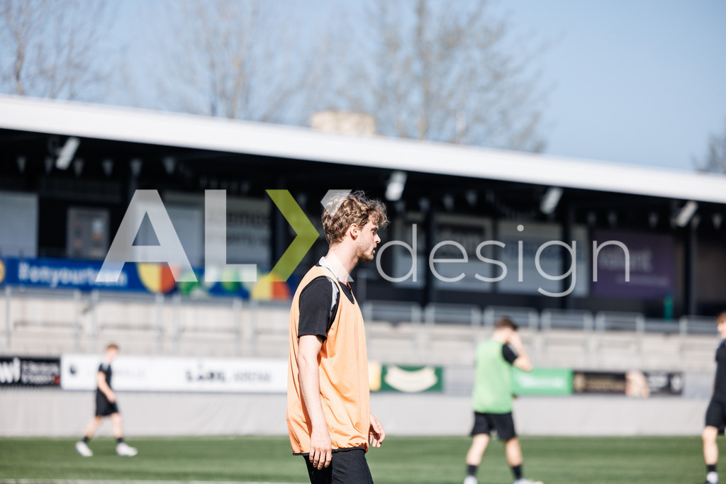 Fussball I Herren I Saison 2025-2026 I 2. Liga Interregional – Gruppe 5 I 17. Spieltag I FC Wil 1900 II - FC Seefeld Zürich I 11.04.2026 | Hochwertige Sportfotos kaufen & lizenzieren für Medien, Vereine, Agenturen & Sportler:innen. Entdecke professionelle Sportfotografie im Bildshop von Alexander Franzen. - Realisiert mit Pictrs.com