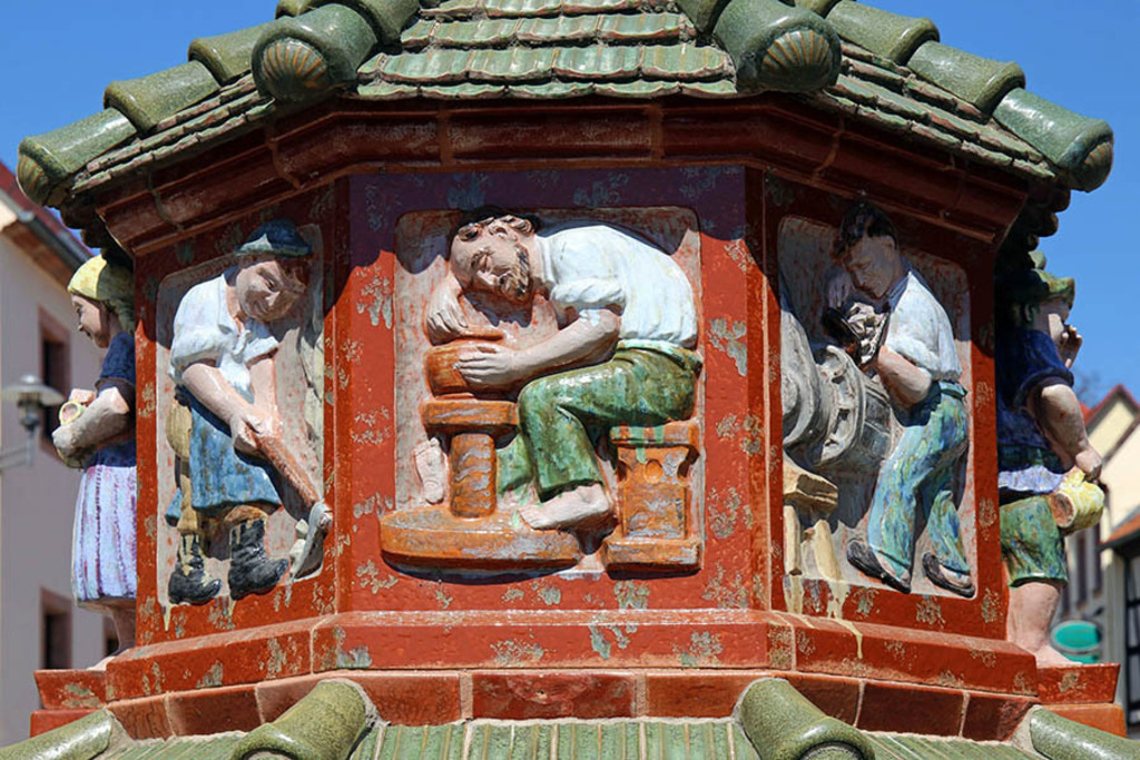 Bildlexikon Leipzig - Kohren-Sahlis | Das Team hinter BILDLEXIKON LEIPZIG bündelt historische wie aktuelle Informationen über die Stadt Leipzig in Text und Bild auf einer Plattform und stellt diese der interessierten Öffentlichkeit zur Verfügung.