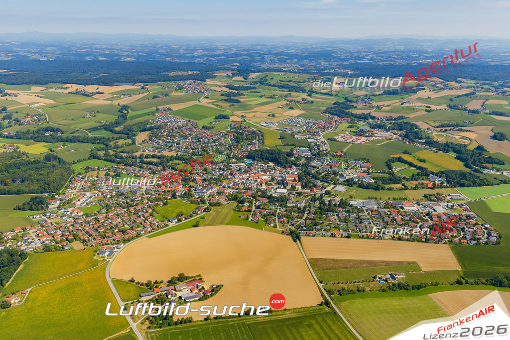 Luftaufnahme von Fürstenzell - Die Luftaufnahme wurde 2025 vom UL-Flugzeug heraus erstellt ( keine Drohne ) - Hochauflösende Luftaufnahme - für professionelle Ausdrucke geeignet. Die Geschenkidee !Mit Lizenz und Bildrechte bestellbar