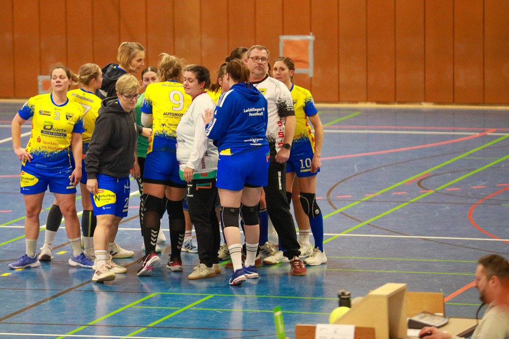 SvSchermbeck_SVN_061225_065 | Bildergalerie von Sport-Ereignissen aber auch von weiteren spannenden Dingen - nicht nur vom Niederrhein. In Anlehnung an den bekannten Spruch von Hanns Dieter Hüsch heißt das Motto: "Niederrhein ist überall".  - Realisiert mit Pictrs.com