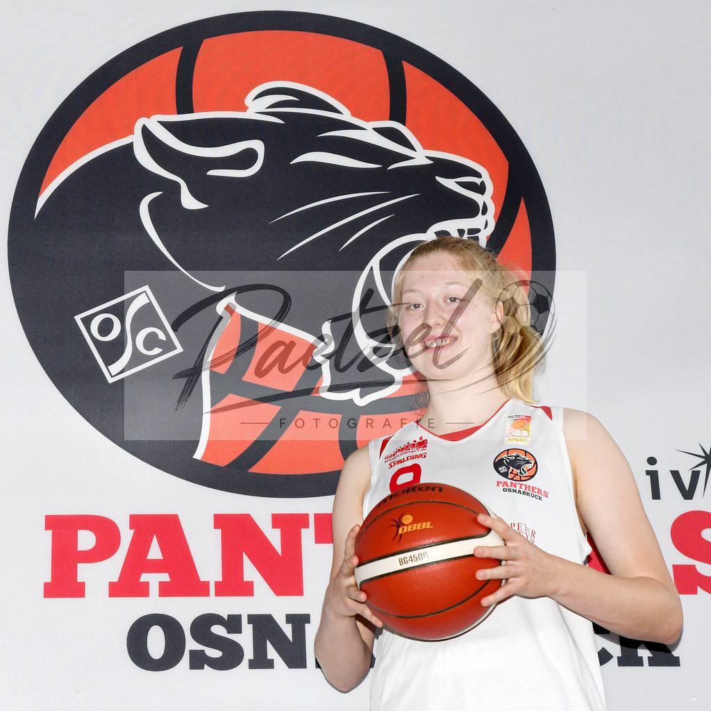 TEAOSC20201002_0002 | Basketball, Juniorinnen:   bei der Team Presentation der OSC Junior Panthers am 02.10.2020 in Osnabrueck, Deutschland. - Realisiert mit Pictrs.com