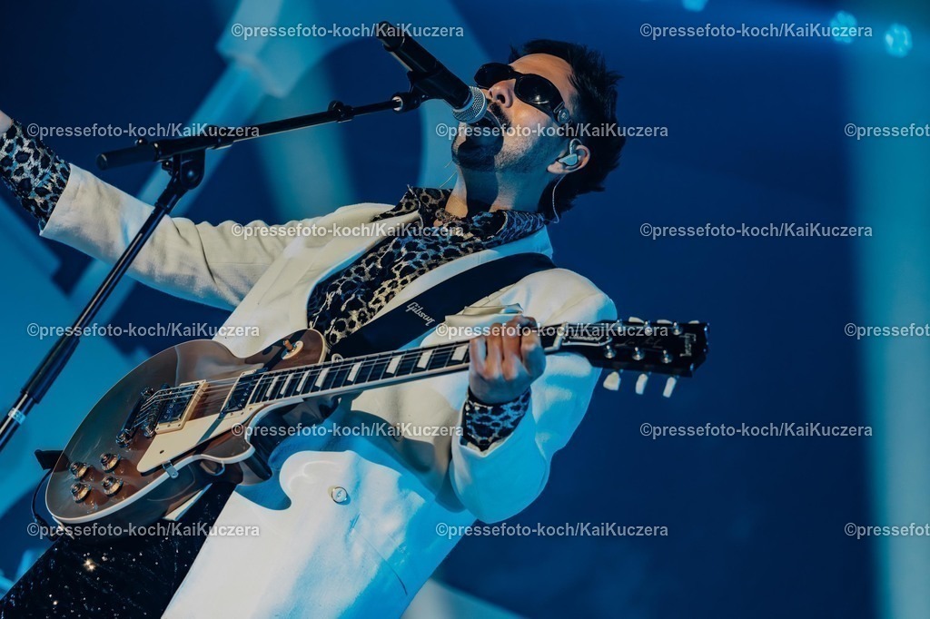 xKKU0604251024 | 06.04.2025, xkkux, Düsseldorf, Roy Bianco und Die Abbrunzati Boys performen bei ihrer Kult-Tour 2025 in der Mitsubishi Electric HALLE. 