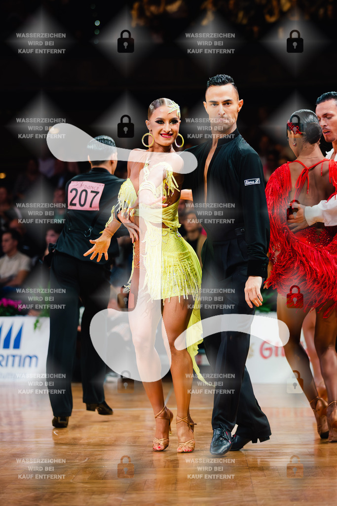GOC 2025 - WDSF GrandSlam Latin 35th-38th (55) Eric Izakson _ Violetta Karnaushenko (Israel)-2025-08-23-3192 | Webshop for digital downloads and prints of dance sport, event & show photographer Julian Link - Realisiert mit Pictrs.com