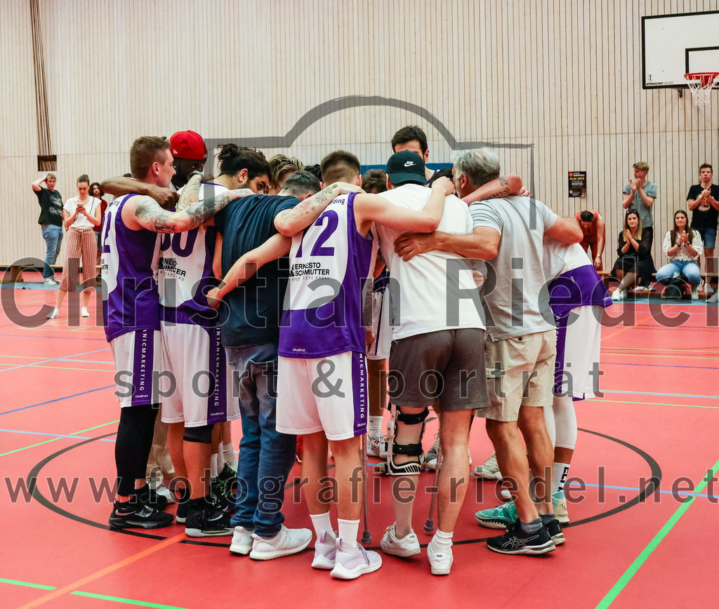 2022-05-15_146_SpVgg_Altenerding_gegen_TSV_Muenchen-Forstenried | Erding, Deutschland, 15.05.2022:
Basketball, Bezirksliga 2021 / 2022, Play-Offs, SpVgg Altenerding gegen TSV München-Forstenried, Endergebnis: 55:57

Foto: Christian Riedel / fotografie-riedel.net