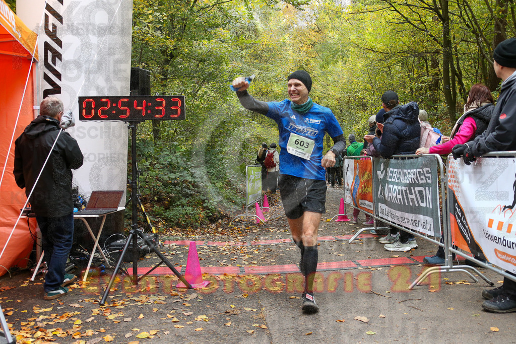 251026_1256_EX1_1966 | Sportfotografie im Rhein-Sieg Kreis, Köln, Bonn, NRW, Rheinland Pfalz, Hessen, etc. Unser Tätigkeitsfeld umfasst den Laufsport vom Volkslauf über den Marathon, Duathlon, Triathon bis zum Ultralauf wie Kölnpfad Ultra oder Schindertrail.