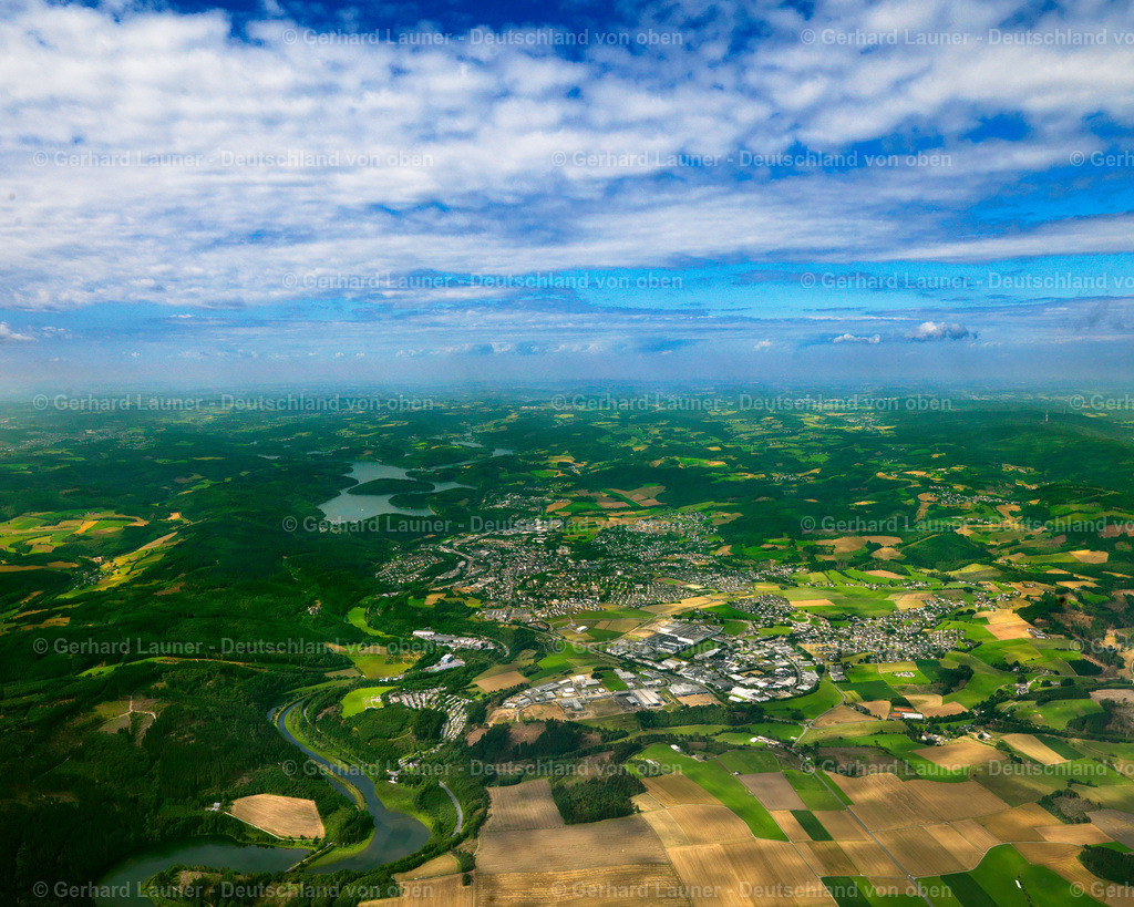 2712018 | Online-Shop für Luftbilder aus Deutschland. Seit über 45 Jahren baut Gerhard Launer das Luftbildarchiv mit unterschiedlichsten Themen stetig weiter aus.