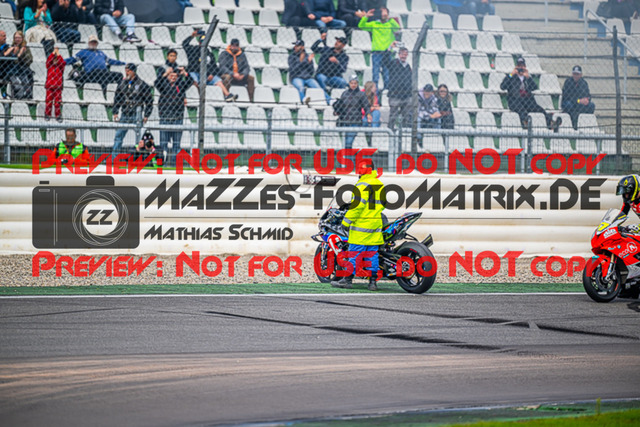 MaZZes_FotoMatrix_220925_9500 | IDM1000