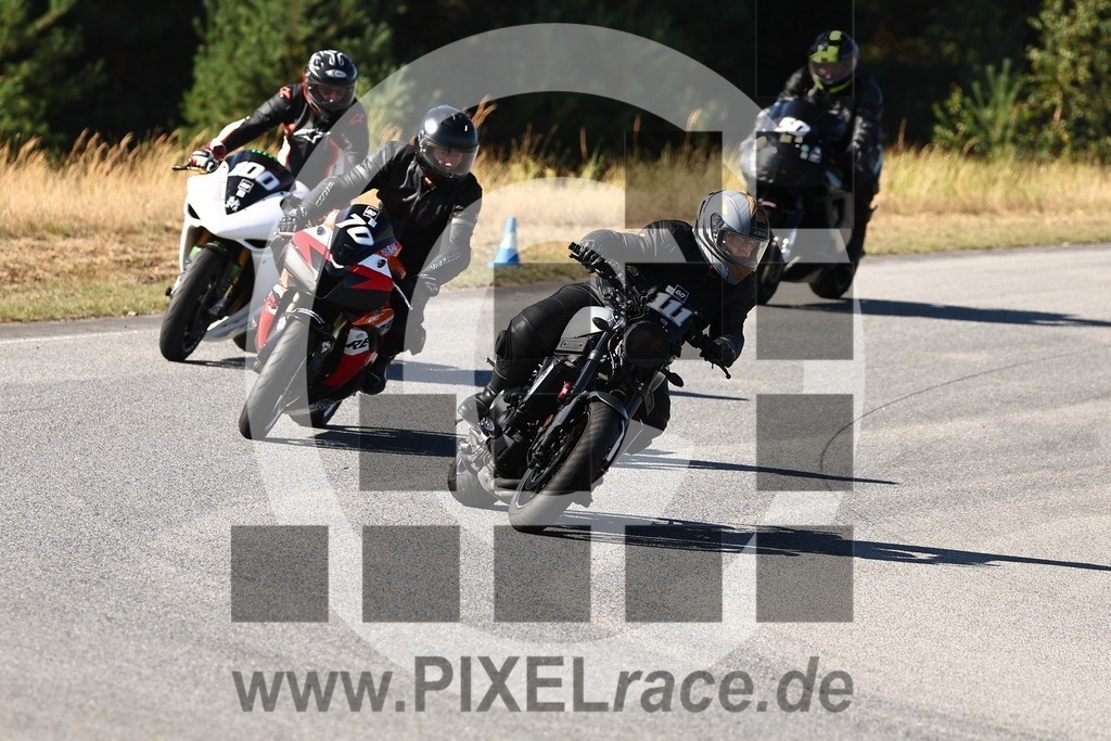 0111-20260809_13398 | Schöne Erinnerungen an spannende Momente - das festzuhalten ist unser Job. PIXELrace.de ist seit 2003 auf den Rennstrecken Europas unterwegs um die Action draußen beim Fahren und die wunderbare Stimmung imm Fahrerlager für euch einzufangen.