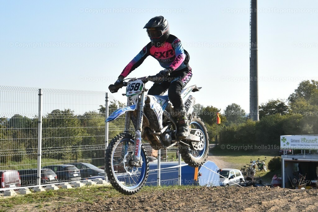 DSC_0592 | Sportfotografie , Motorsport, Motoross, Reitsport, Mointainbike, Enduro,
Landschaft , Outdoor, Eventfotografie, Landschaft, Bilder online bestellen - Realisiert mit Pictrs.com