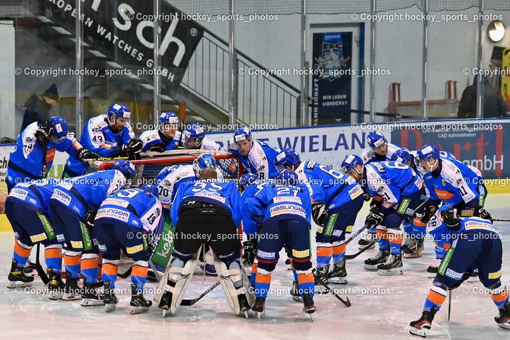 ESC SPARKASSE STEINDORF vs. MET PHOTOVOLTAIK HORNETS SPITTAL | ESC Steindorf Mannschaft, ESC SPARKASSE STEINDORF vs. MET PHOTOVOLTAIK HORNETS SPITTAL, ESC SPARKASSE STEINDORF vs. MET PHOTOVOLTAIK HORNETS SPITTAL am 22.11.2025 in Steindorf (Ossiachersee Halle), Austria, (Photo by Bernd Stefan)