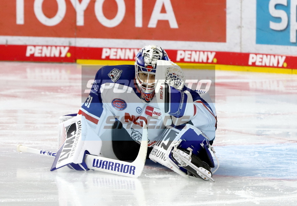 Niklas Treutle - NIT | Niklas Treutle - NIT - Realisiert mit Pictrs.com