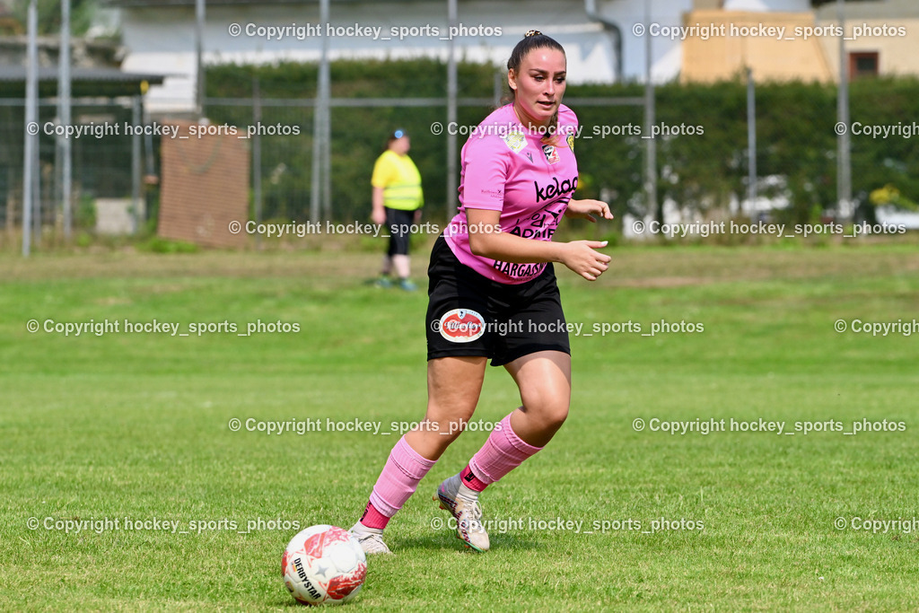 Carinthians Hornets vs. GAK 1902 Frauen | #10 Elisa Ciccarelli Carinthians Hornets, Carinthians Hornets vs. GAK 1902 Frauen, Carinthians Hornets vs. GAK 1902 Frauen am 01.09.2024 in Sachsenburg (Sportplatz Sachsenburg), Austria, (Photo by Bernd Stefan)