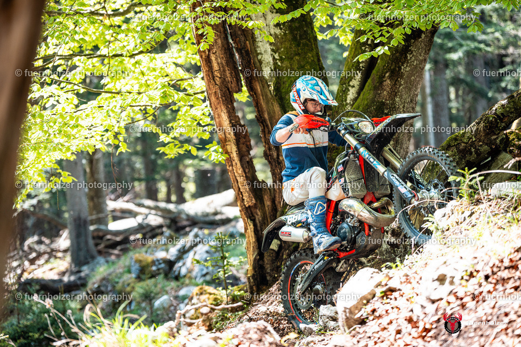 fuernholzer_250501-C2-171 | Fotografische Impressionen von der Red Stag Enduro Extreme by fuernholzer-photography.com. Endurosport in Österreich fotografisch festgehalten von fuernholzer. Auftragsfotografie für Private, Gewerbefotos und Industriefotografie. Eventfotografie, Sportfotografie und Motorsportfotografie. Anbieter von Fotoworkshops, Fototraining, fotografischen Vorträgen und Fotoseminaren.