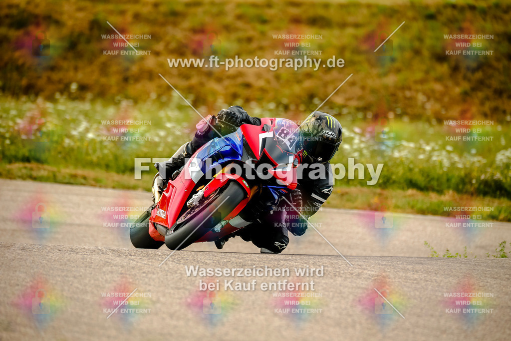 Chambley Juli-0741 | Hier findet Ihr Bilder von Touristenfahrten auf der Nürburgring Nordschleife oder von anderen Veranstaltungen die ich besucht habe. Viel Spass beim Durch Schauen 