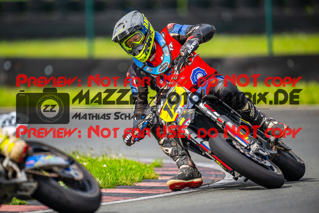 MaZZes_FotoMatrix_240621_6007705_2192 | GELB