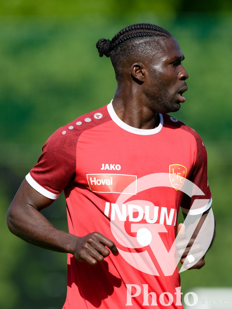 Lancy FC  v Servette FC M-21  - 1ere ligue Classic  | Geneva, Switzerland - April 25 : during the 1ere ligue Classic  match between Lancy FC  and Servette FC M-21  at Stade de Marignac on April 25 , 2026 in Geneva, Switzerland.