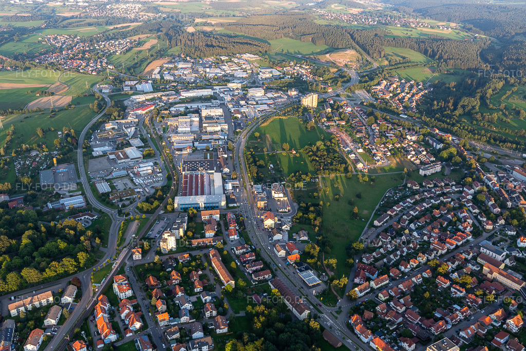 Luftbild: Industriegebiet in Freudenstadt im Bundesland Baden-Württemberg in Deutschland. Foto: IMG_128596.jpg vom 25.08.2021 durch Werner Riehm/FLY-FOTO.de