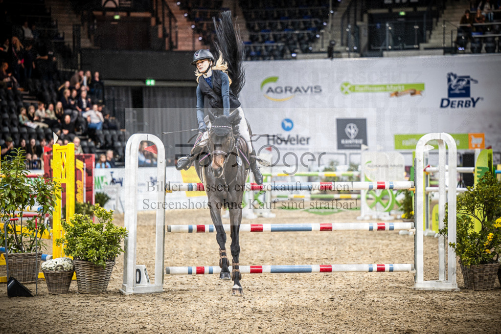 DOS_2590 | Entdecke hochwertige Reitturnierfotos von Foto Oger. Professionell, emotional und authentisch – jetzt Lieblingsmomente im Shop bestellen.Deutschlandweite Turnierfotografie. - Realisiert mit Pictrs.com