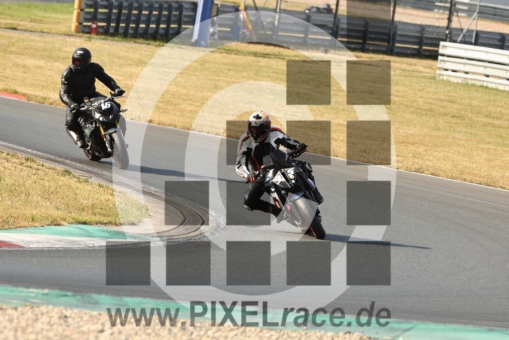 0016-20260713_04368 | Schöne Erinnerungen an spannende Momente - das festzuhalten ist unser Job. PIXELrace.de ist seit 2003 auf den Rennstrecken Europas unterwegs um die Action draußen beim Fahren und die wunderbare Stimmung imm Fahrerlager für euch einzufangen.