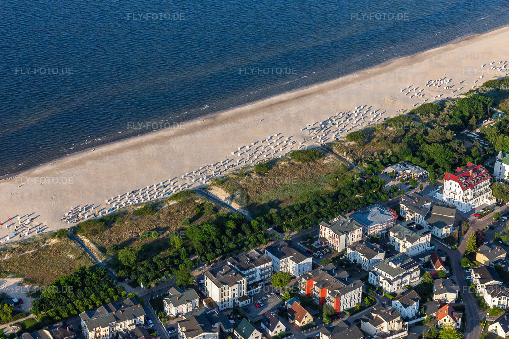 Ostseestrand an der Dünenstr | Luftbild: Ostseestrand an der Dünenstr im Ortsteil Ahlbeck U in Heringsdorf im Bundesland Mecklenburg-Vorpommern in Deutschland. Foto: IMG_141572.jpg vom 06.06.2024 durch ©2025 Werner Riehm fly-foto.de/copyright - Realisiert mit Pictrs.com