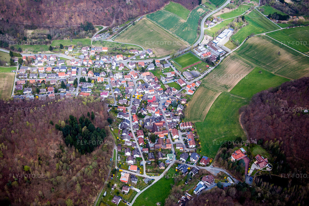 Luftbild: Ortsansicht im Ortsteil Waschenbach in Mühltal im Bundesland Hessen in Deutschland. Foto: IMG_077235.jpg vom 12.04.2015 durch Werner Riehm/FLY-FOTO.de