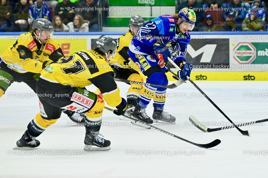 EC IDM Wärmepumpen VSV vs. HC Pustertal | #91 Petan Alexander HC PUSTERTAL, #12 Pearson Chase EC VSV, #92 Findlay Brett HC PUSTERTAL, EC IDM Wärmepumpen VSV vs. HC Pustertal, EC IDM Wärmepumpen VSV vs. HC Pustertal am 15.11.2024 in Villach (Stadthalle Villach), Austria, (Photo by Bernd Stefan)