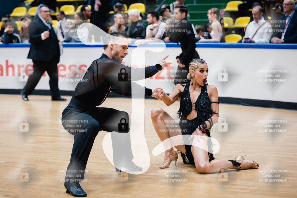 Hessen Tanzt WDSF International Open Latin 4th (83) Vitalii Zakharov _ Tabea Louisa Thaler (TC Blau-Orange Wiesbaden)-2025-05-18-4036 | Webshop for digital downloads and prints of dance sport, event & show photographer Julian Link - Realisiert mit Pictrs.com