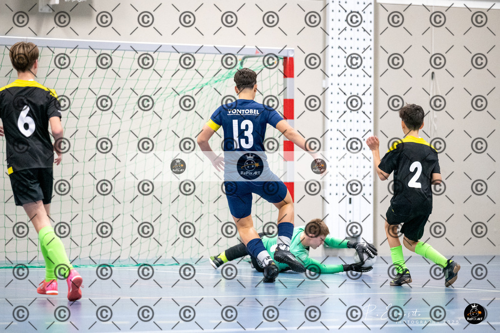 20251122_20251122_FCR-Hallenturnier-D-1_008-45 | Sport und Naturfotografie von Roberto Esposito zeigt echte Momente Bewegung und die Schönheit der Natur. Ausdrucksstarke Bilder schaffen Emotionen.