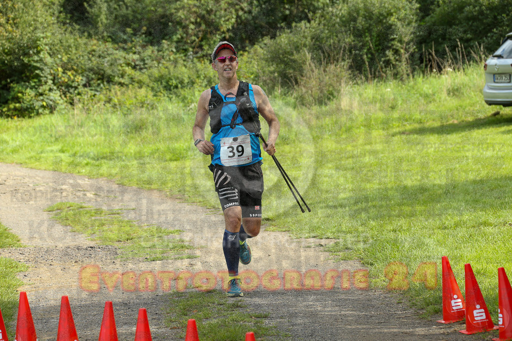 230826_1609_EX1_1518 | Sportfotografie im Rhein-Sieg Kreis, Köln, Bonn, NRW, Rheinland Pfalz, Hessen, etc. Unser Tätigkeitsfeld umfasst den Laufsport vom Volkslauf über den Marathon, Duathlon, Triathon bis zum Ultralauf wie Kölnpfad Ultra oder Schindertrail.